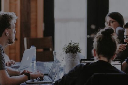 تفاوت سرمایه‌ گذاری کوتاه مدت و بلند مدت چیست؟